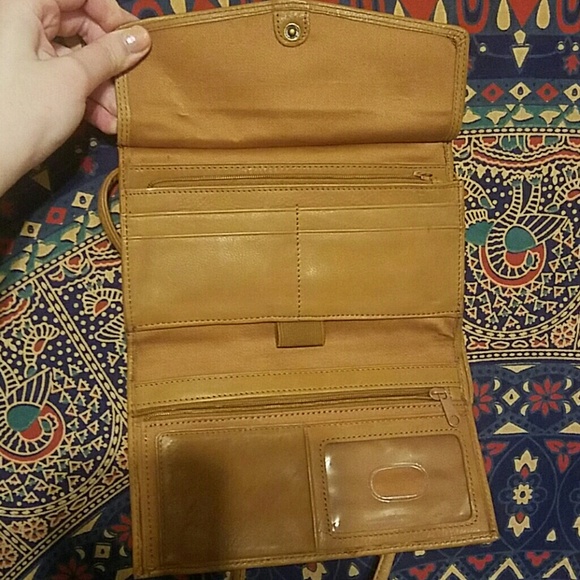 Fossil Genuine Leather Crossbody Bag - Picture 6 of 7